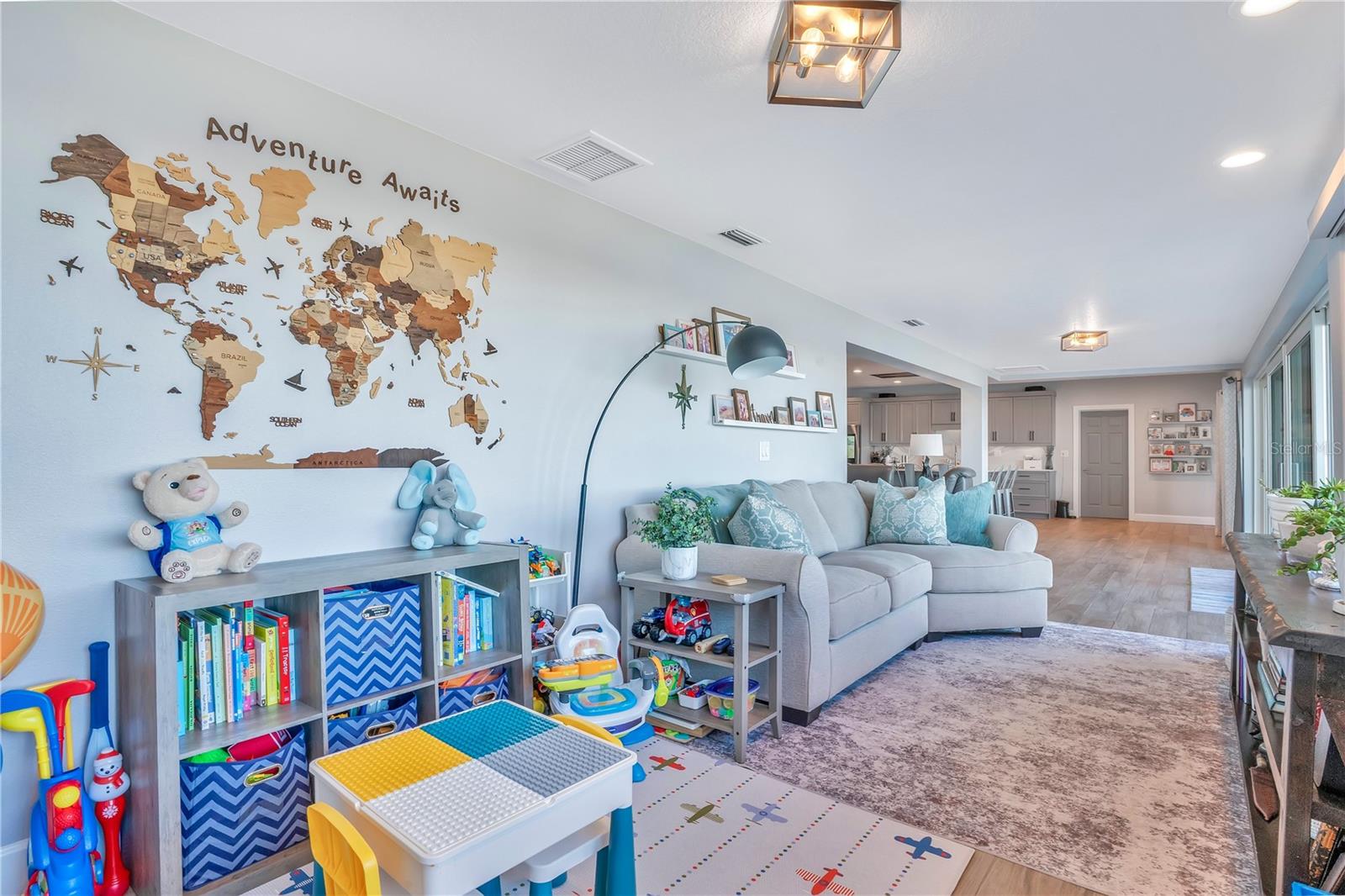 Image 22 of 89 For 3433 Cullen Lake Shore Drive