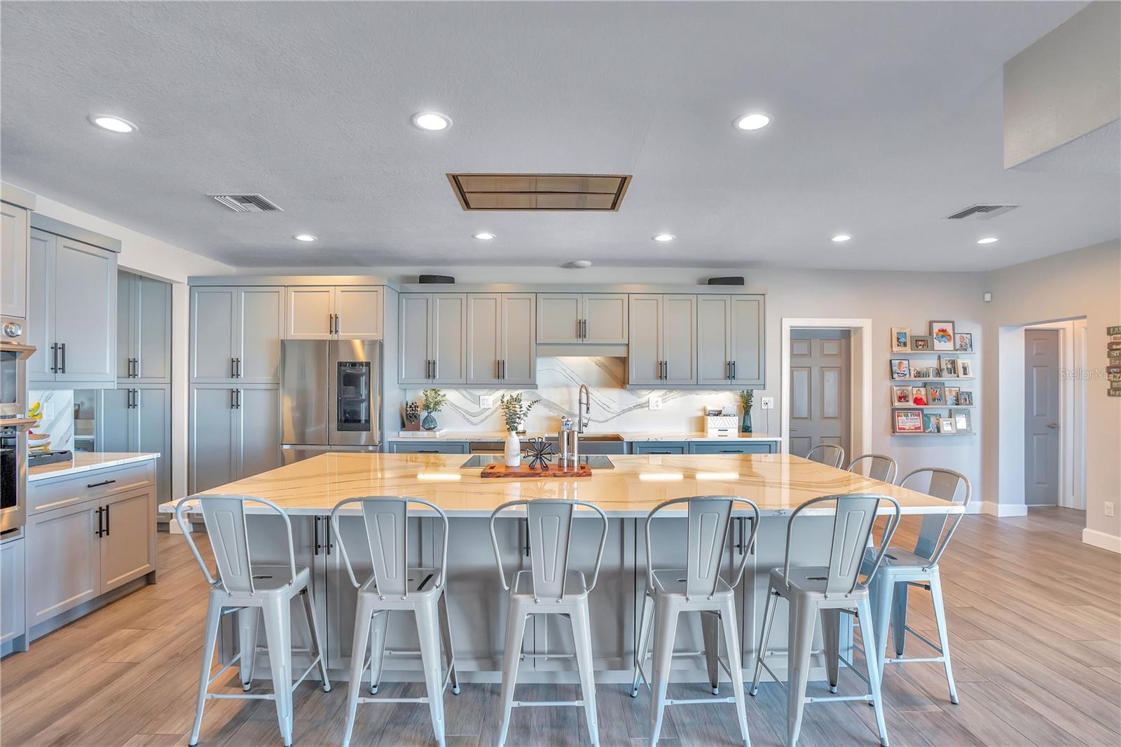 Image 31 of 89 For 3433 Cullen Lake Shore Drive