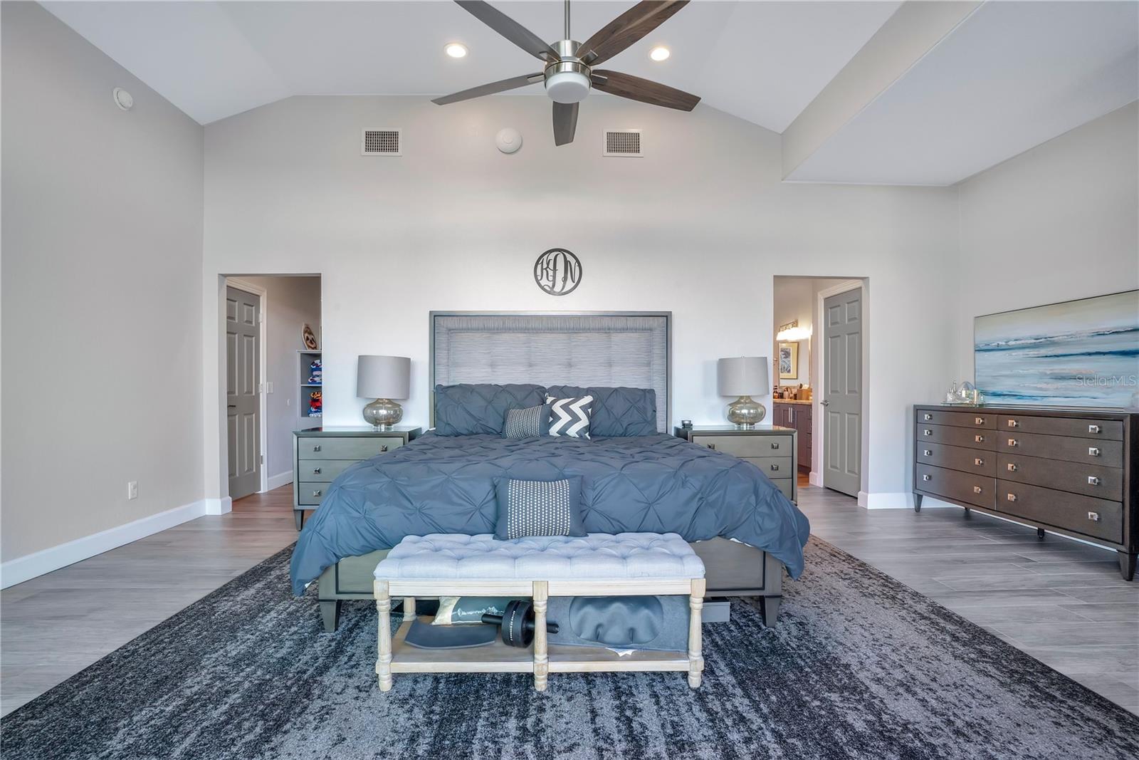 Image 33 of 89 For 3433 Cullen Lake Shore Drive