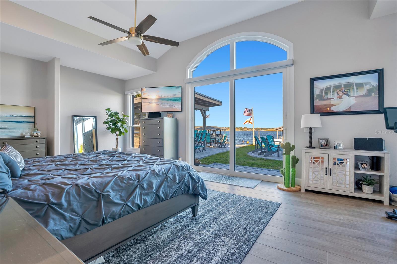 Image 42 of 89 For 3433 Cullen Lake Shore Drive