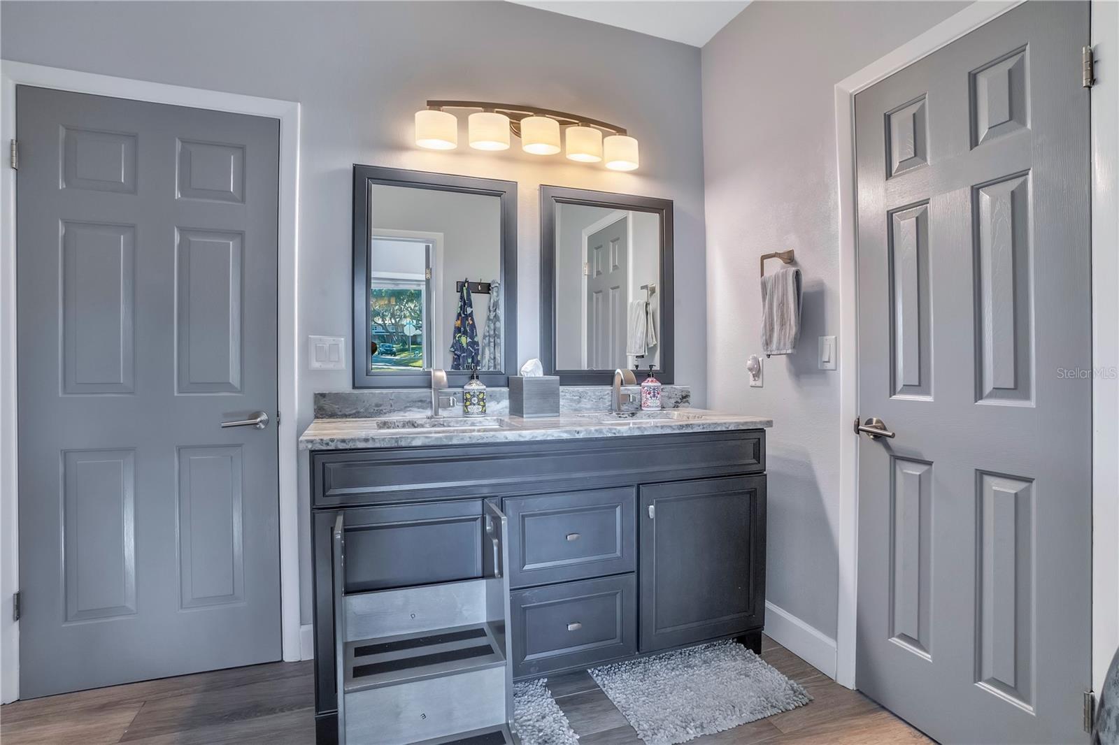 Image 51 of 89 For 3433 Cullen Lake Shore Drive