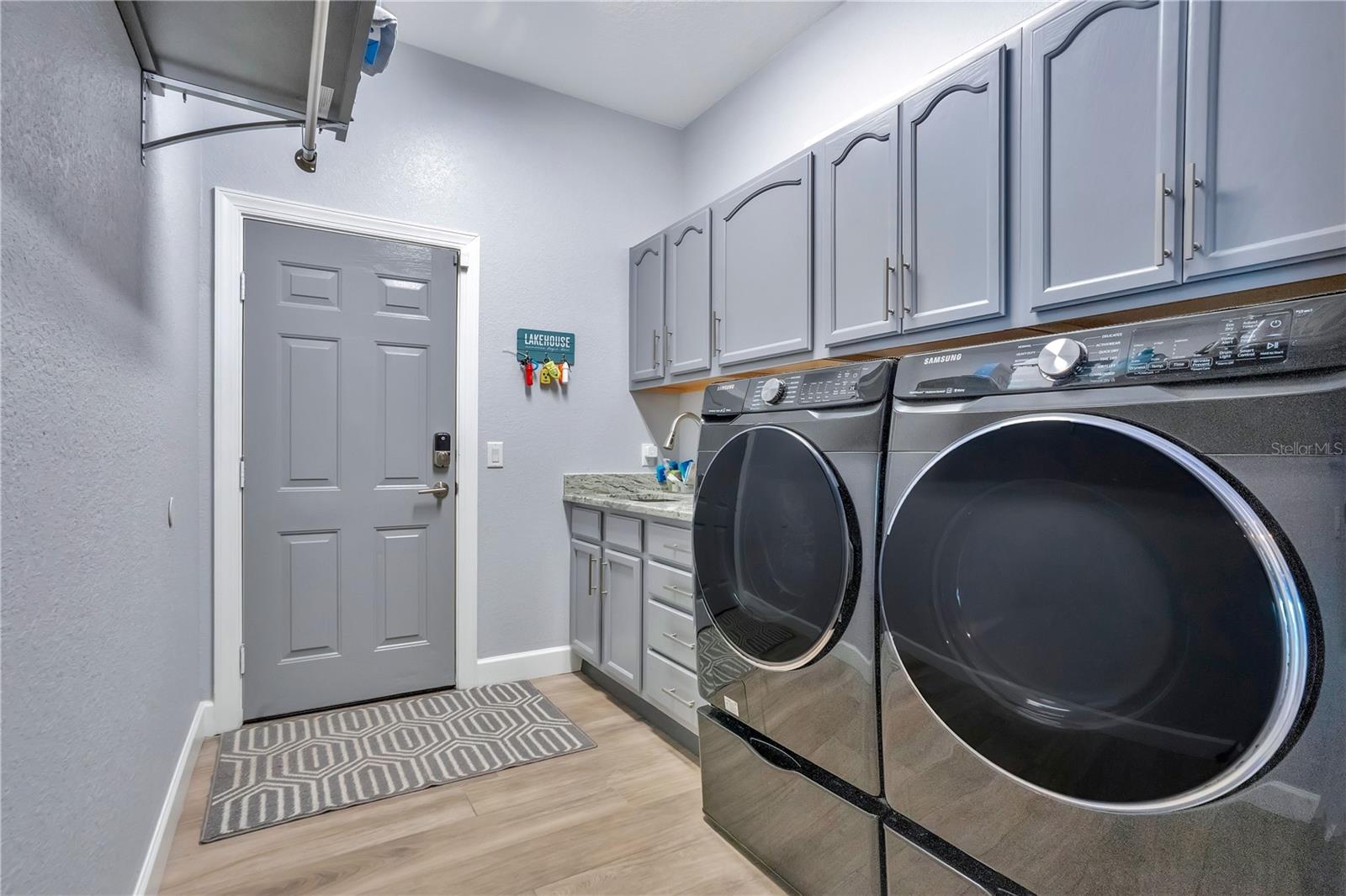 Image 61 of 89 For 3433 Cullen Lake Shore Drive