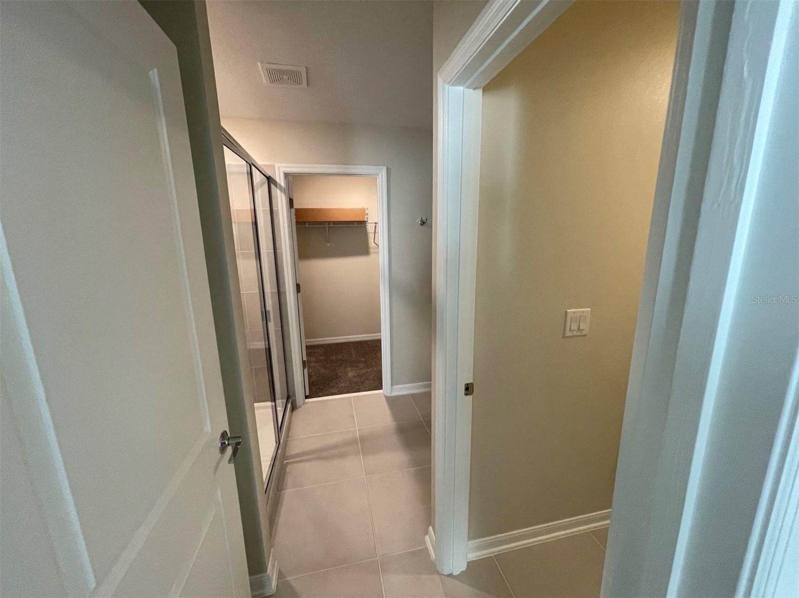 Image 11 of 20 For 2896 Muller Oak Loop