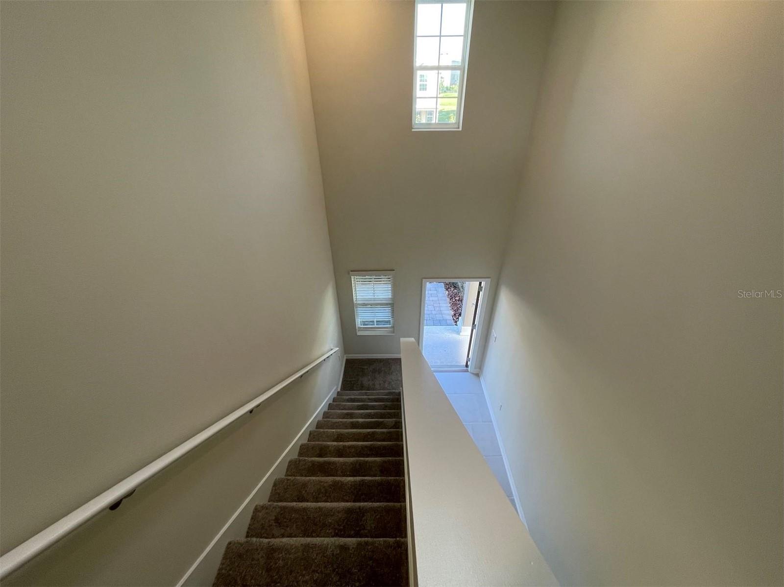 Image 17 of 20 For 2896 Muller Oak Loop