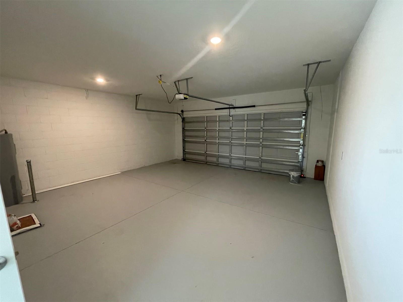 Image 18 of 20 For 2896 Muller Oak Loop