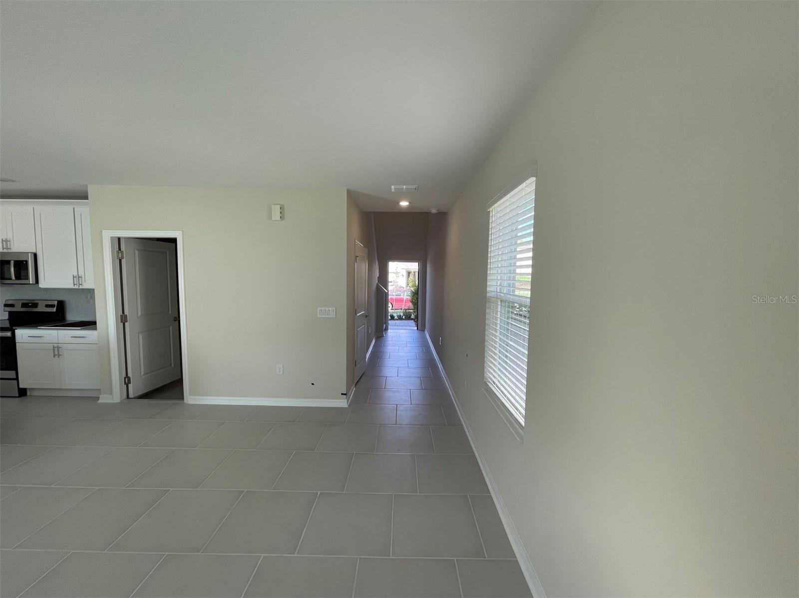 Image 6 of 20 For 2896 Muller Oak Loop