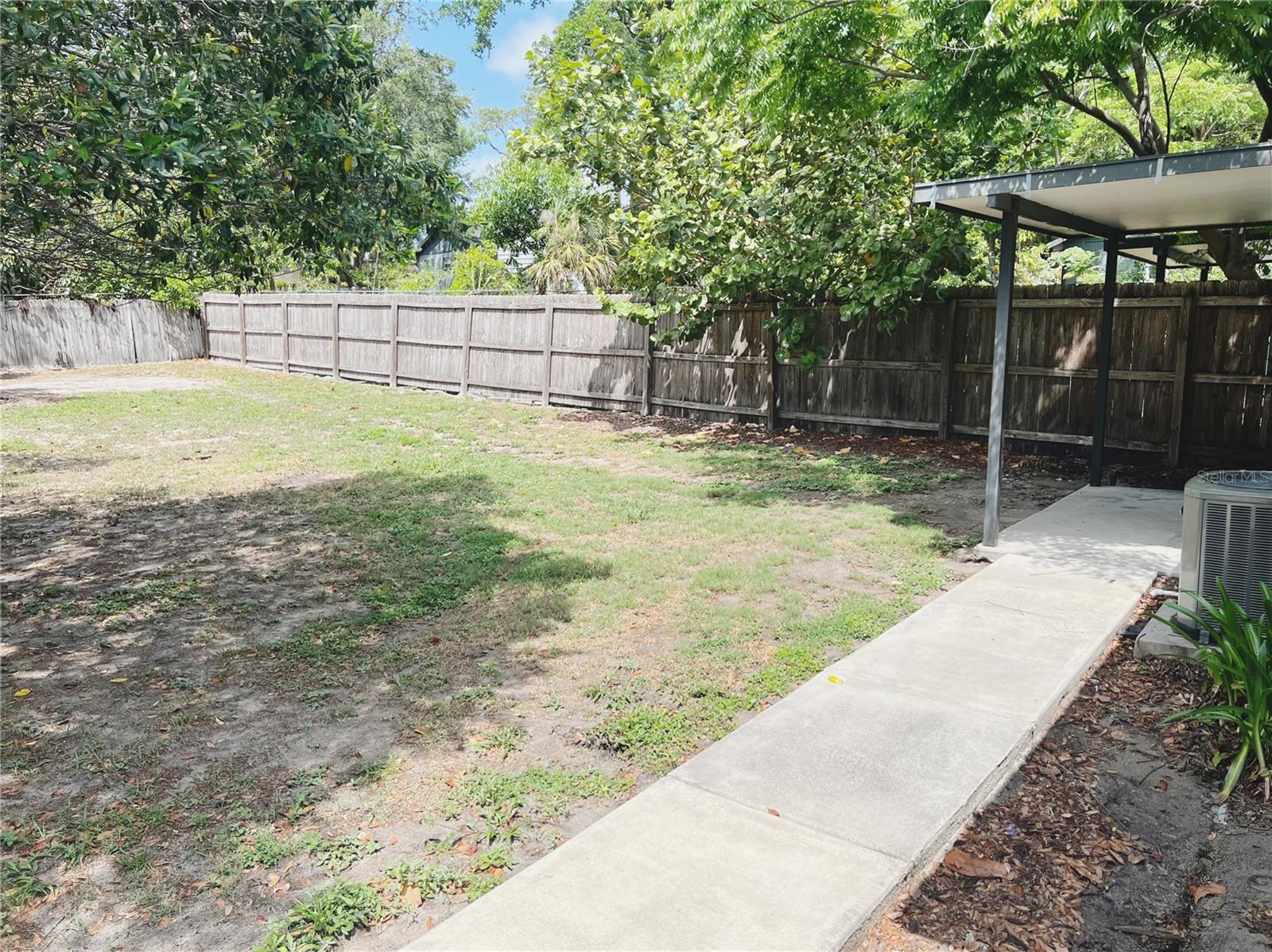 Image 8 of 8 For 110 Willow Avenue