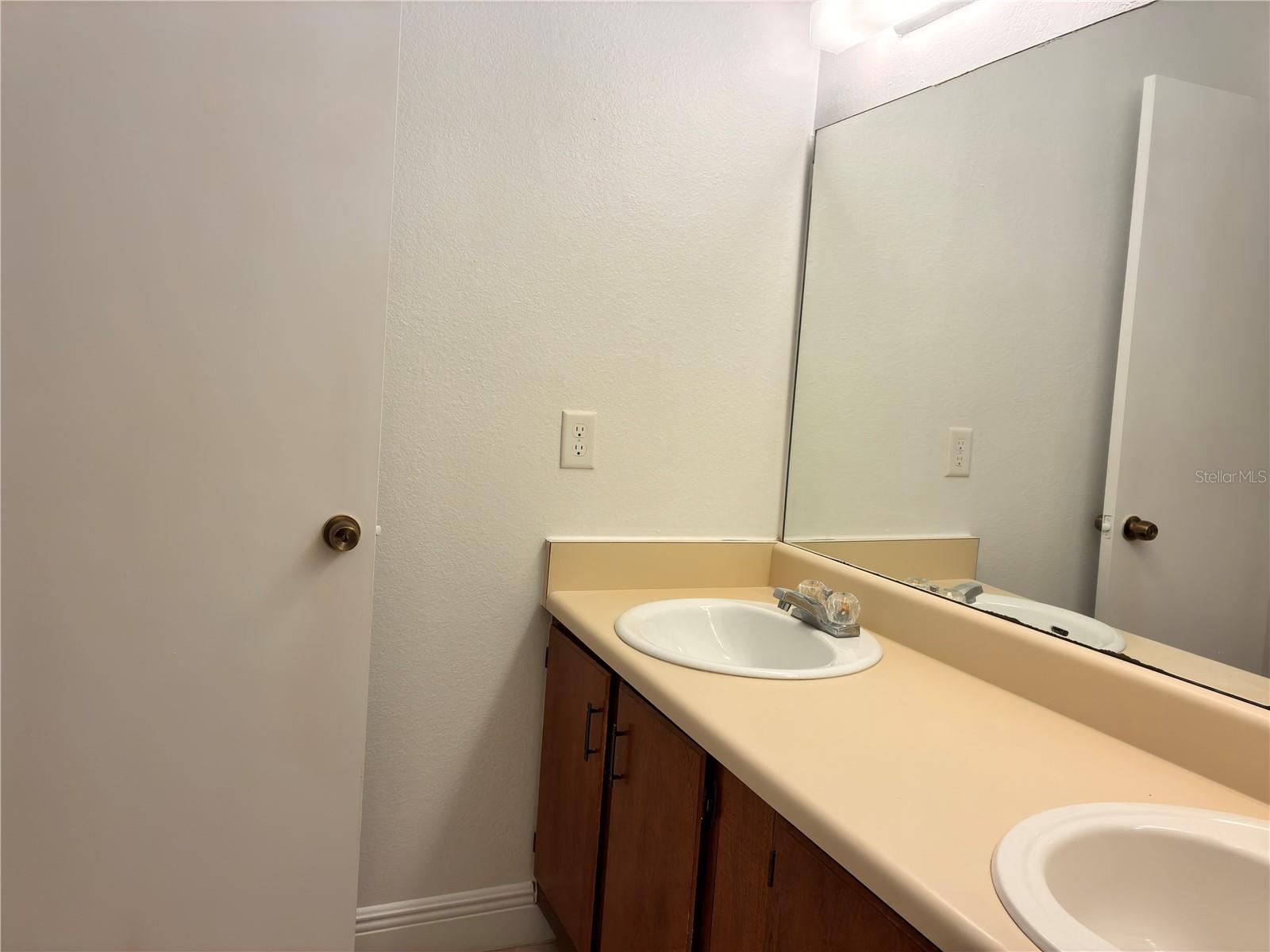 Image 12 of 21 For 651 Trinidad Court S