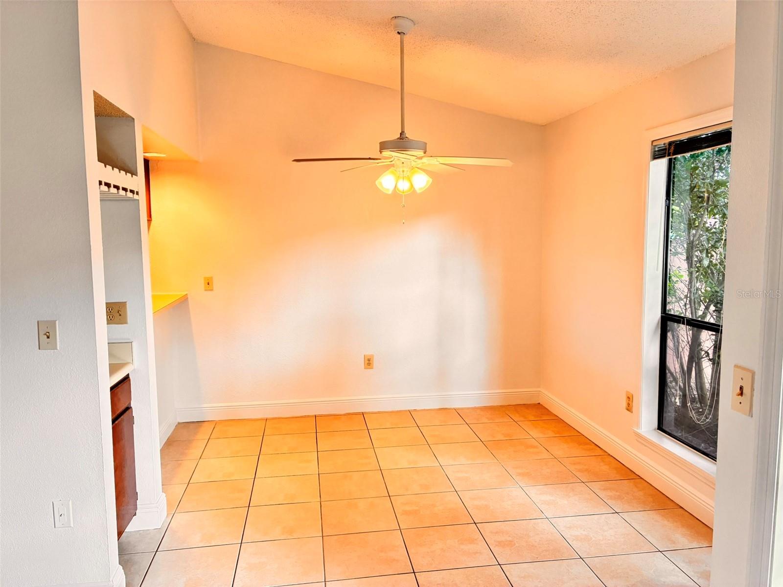 Image 5 of 21 For 651 Trinidad Court S