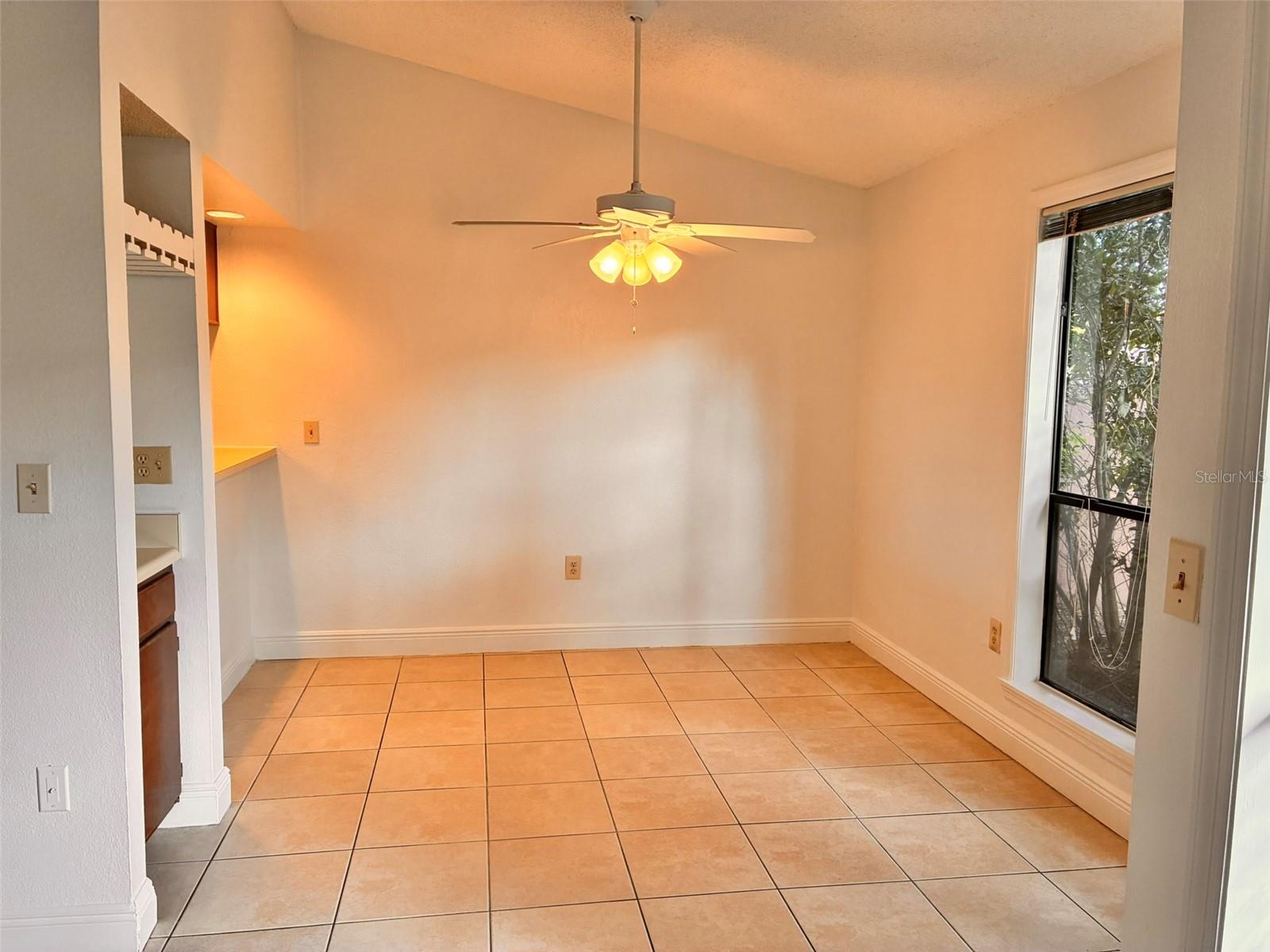 Image 6 of 21 For 651 Trinidad Court S