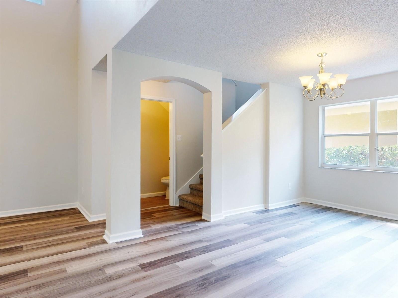 Image 10 of 74 For 107 Littleton Circle