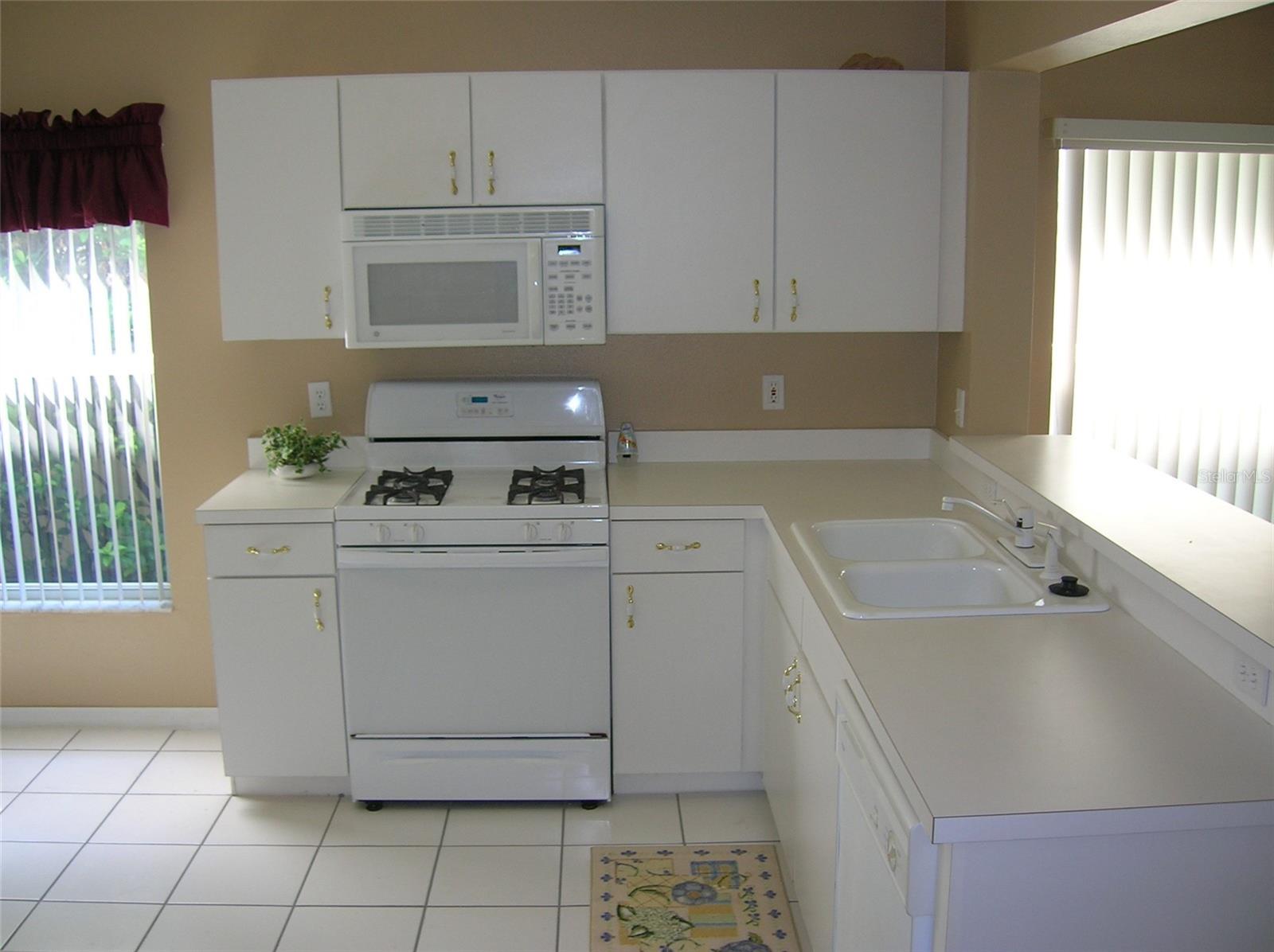 Image 3 of 11 For 1061 Ballyshannon Parkway