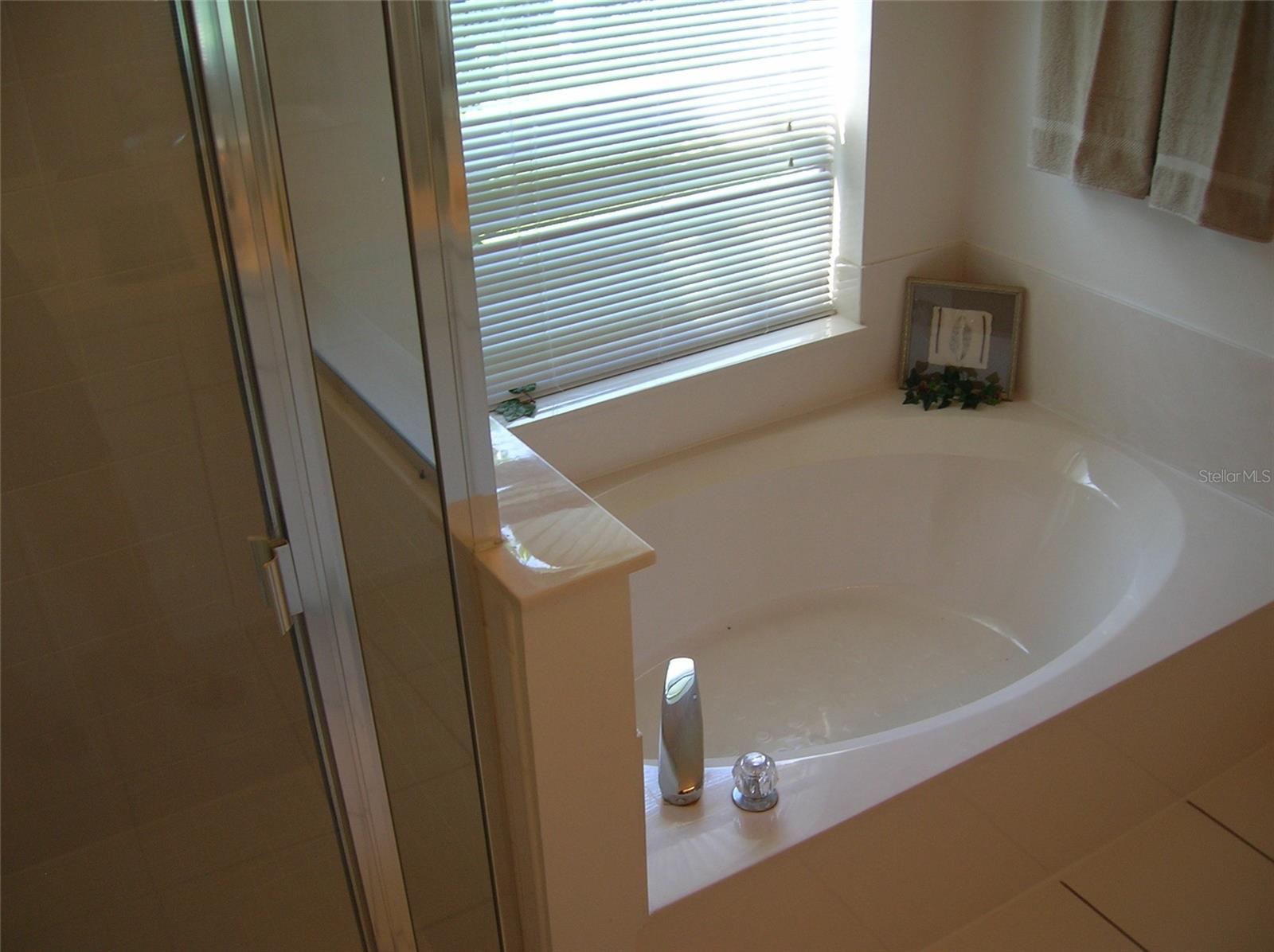 Image 7 of 11 For 1061 Ballyshannon Parkway