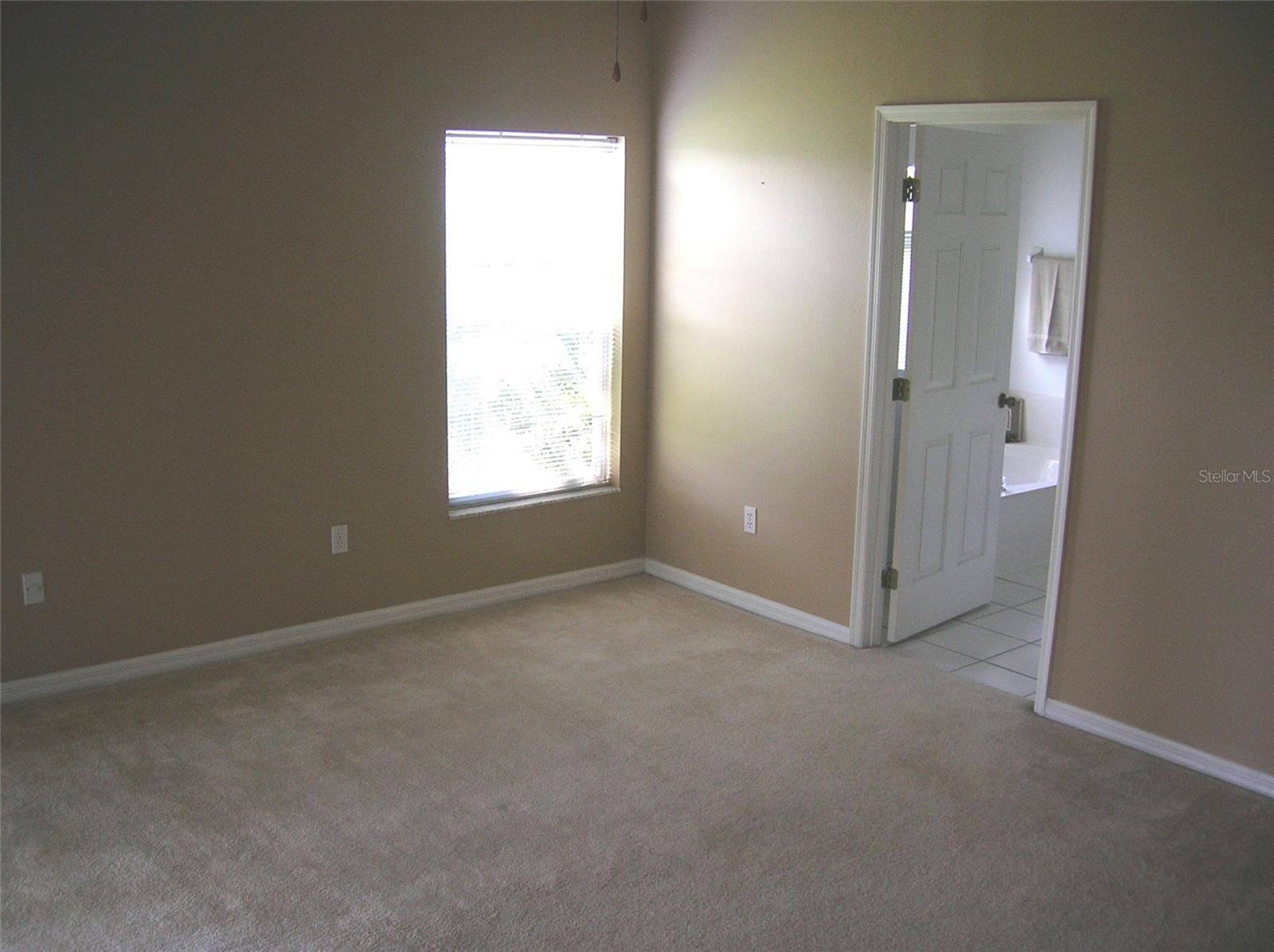 Image 8 of 11 For 1061 Ballyshannon Parkway