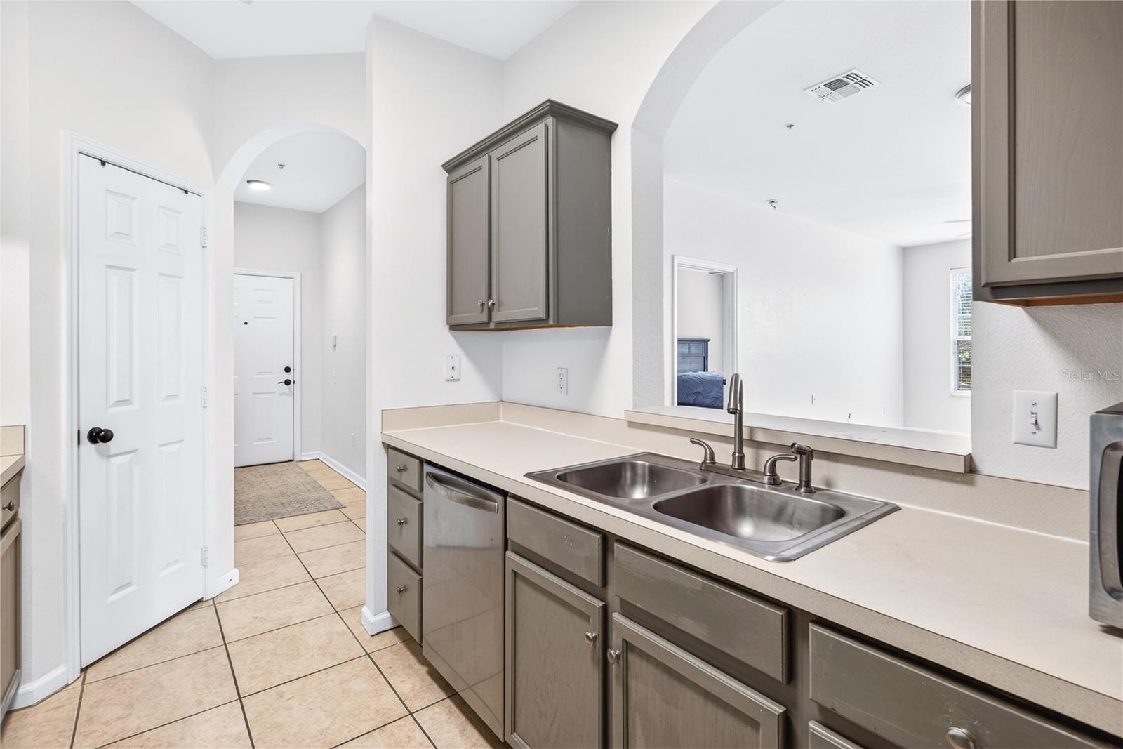 Image 13 of 28 For 6214 Stevenson Drive 305