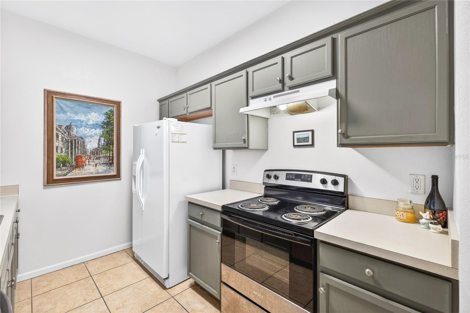 Image 14 of 28 For 6214 Stevenson Drive 305