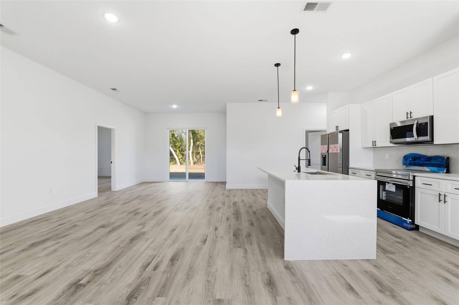 Image 6 of 35 For 16454 30th Terrace Road