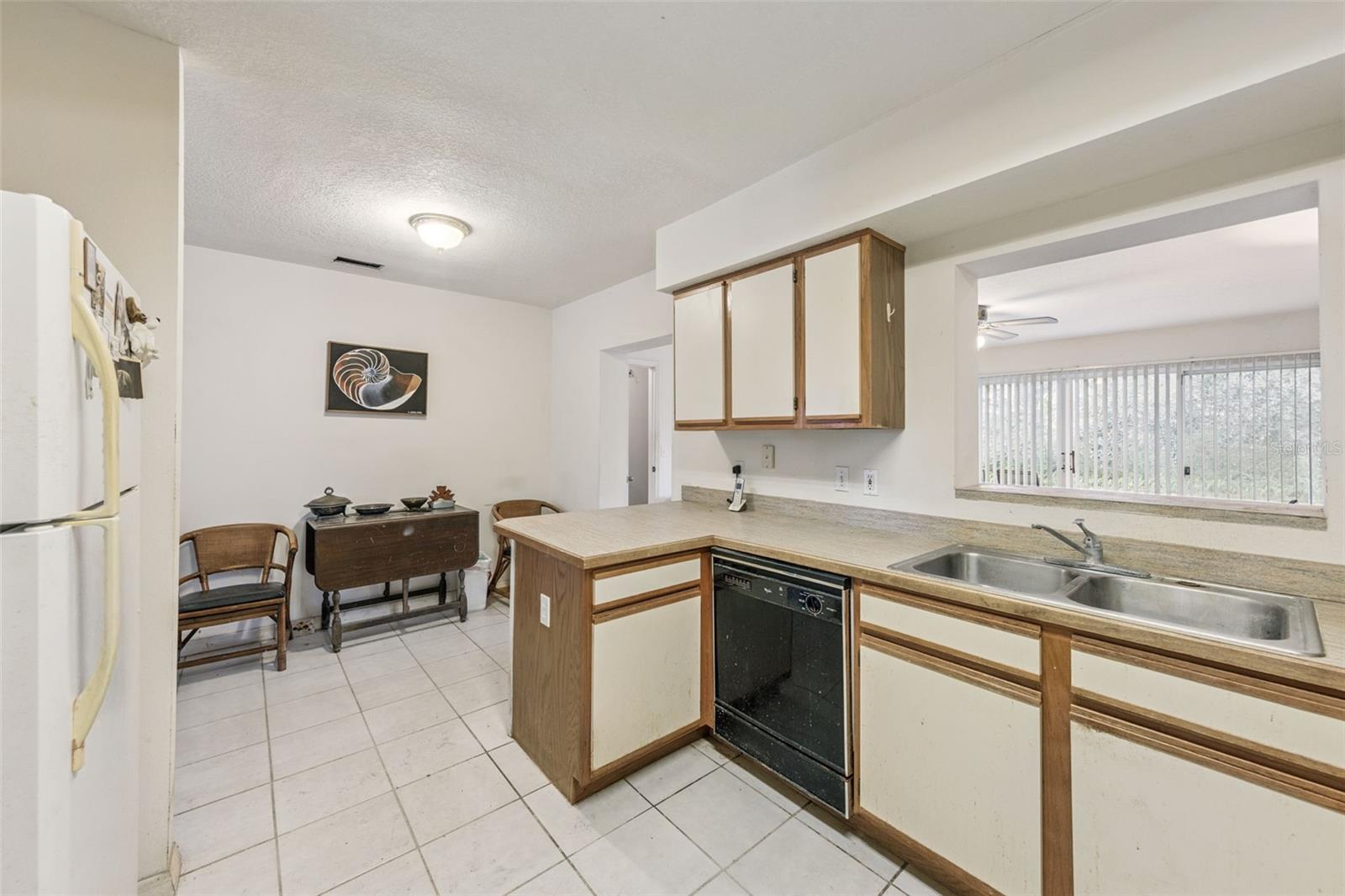 Image 6 of 49 For 382 Clermont Avenue