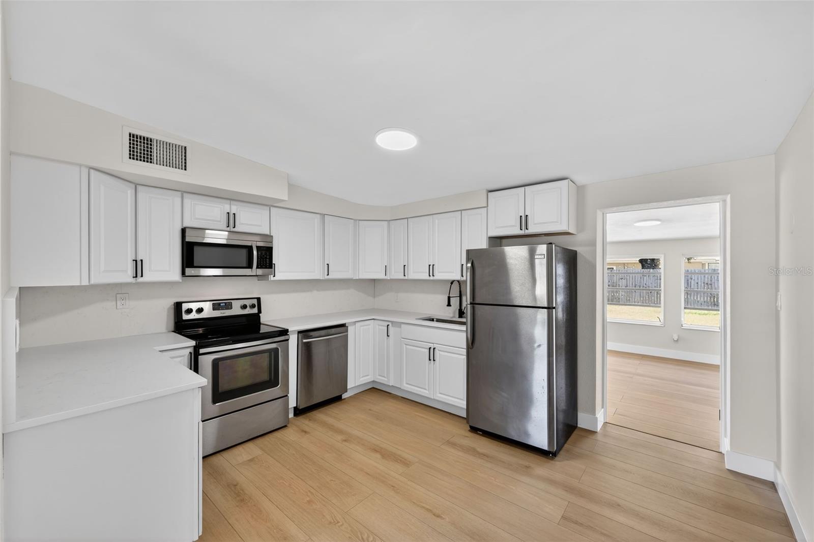 Image 8 of 21 For 5313 5th Street Court E