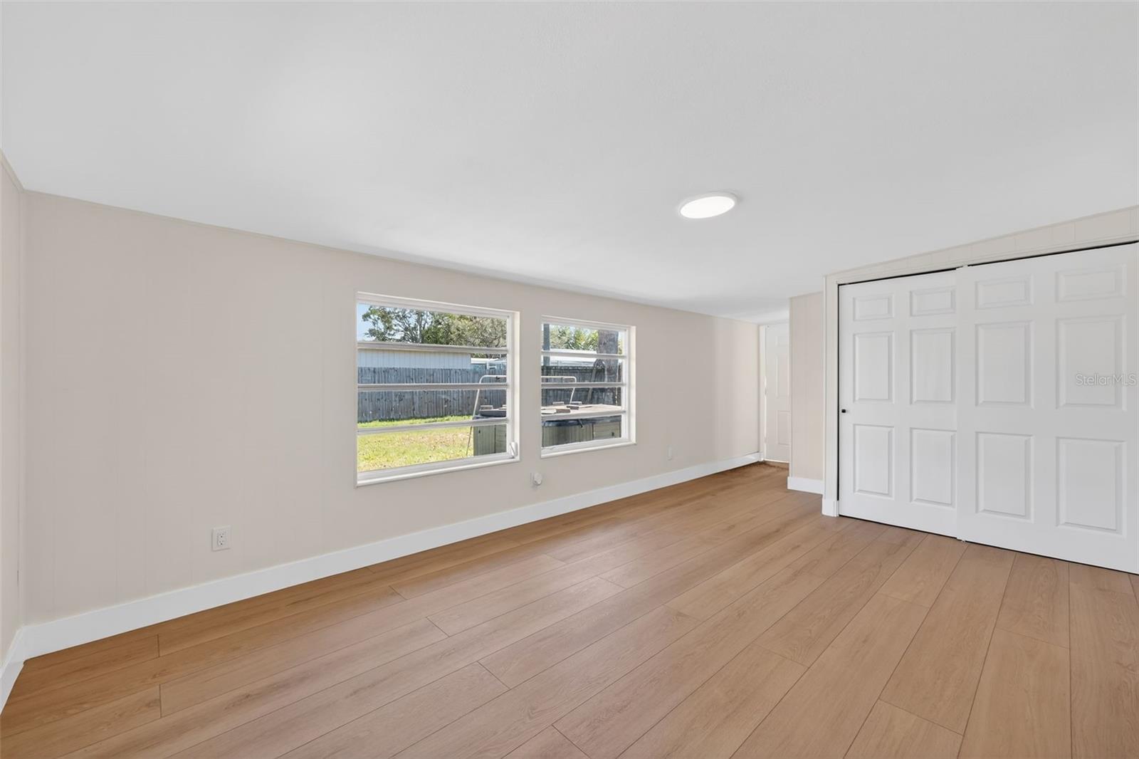 Image 9 of 21 For 5313 5th Street Court E