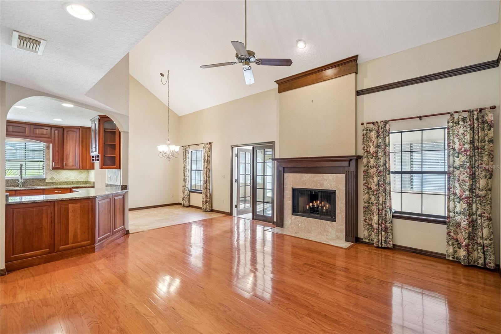 Image 17 of 38 For 3314 Heathgate Court