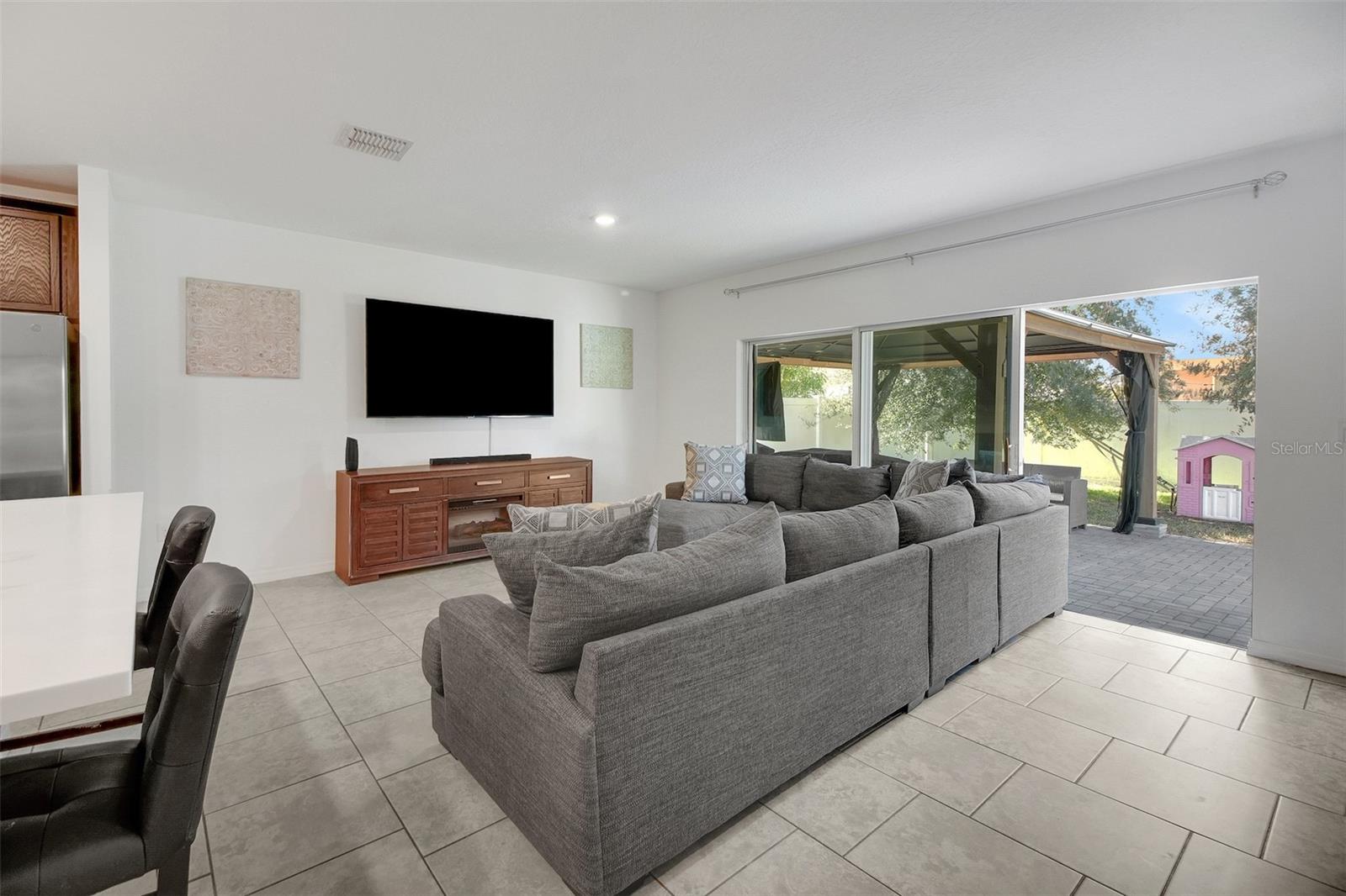 Image 17 of 30 For 10121 Grande Loop