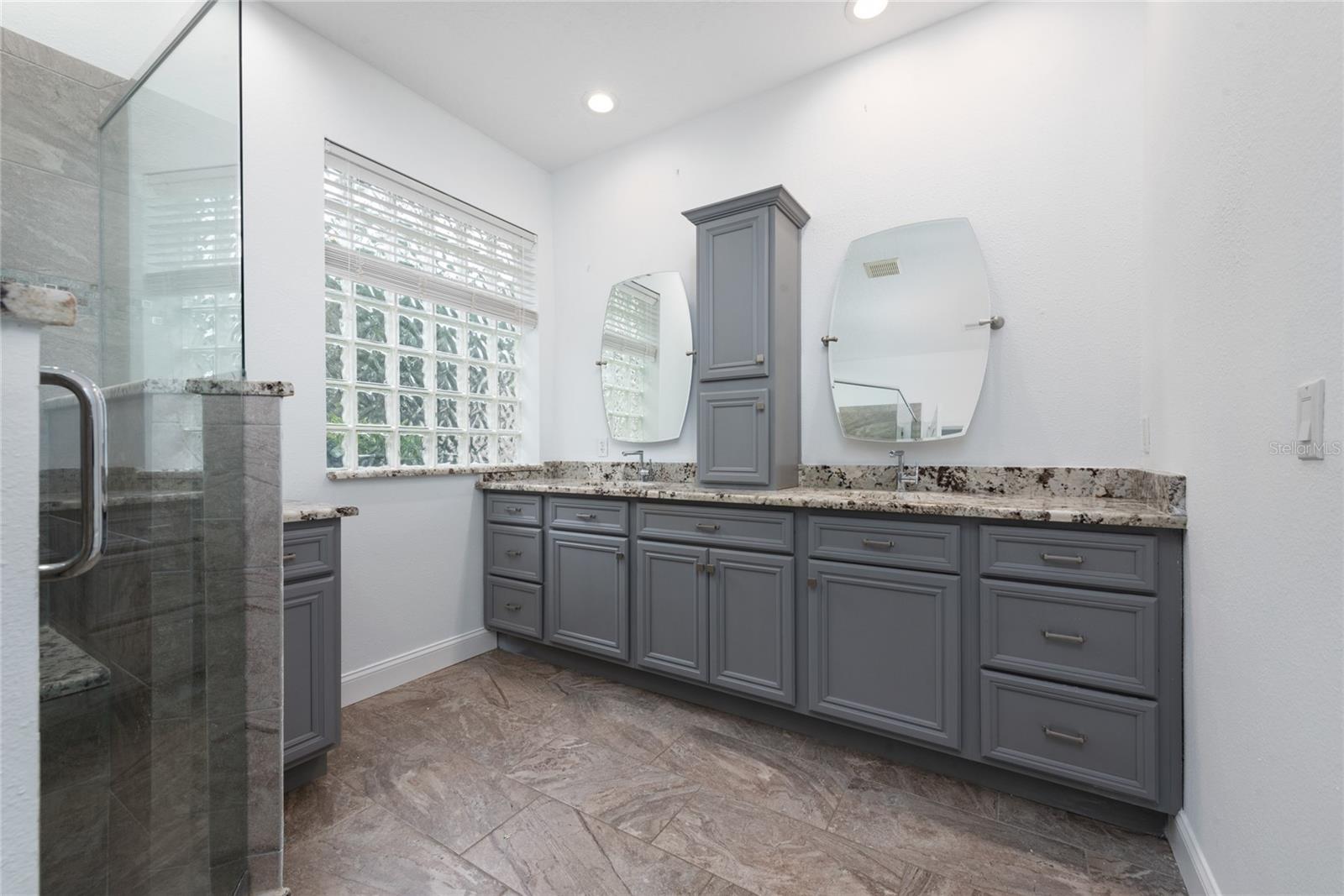 Image 12 of 29 For 12936 Droxford Road