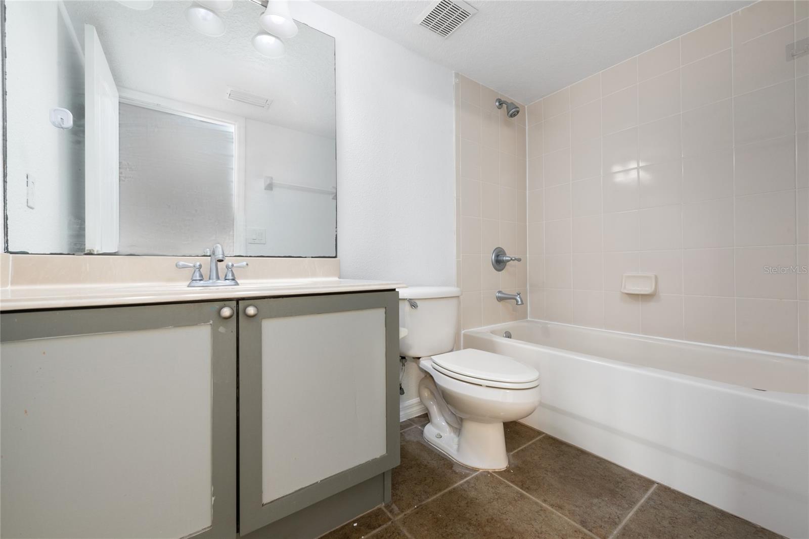 Image 23 of 29 For 12936 Droxford Road