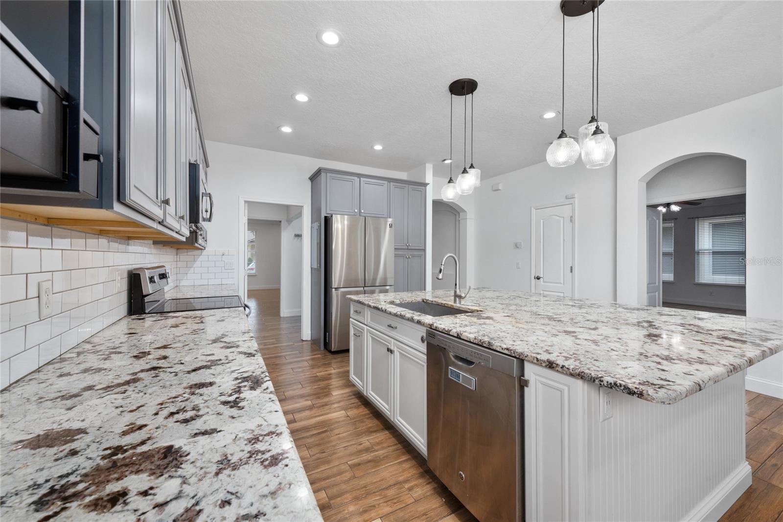 Image 6 of 29 For 12936 Droxford Road