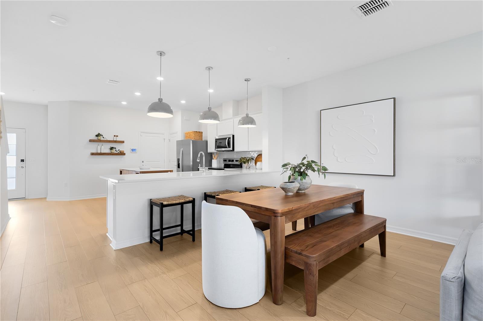 Image 10 of 29 For 439 Meadowland Point