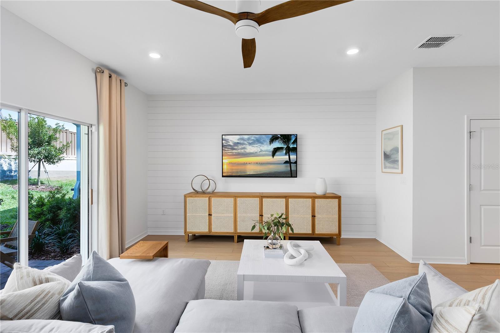 Image 13 of 29 For 439 Meadowland Point