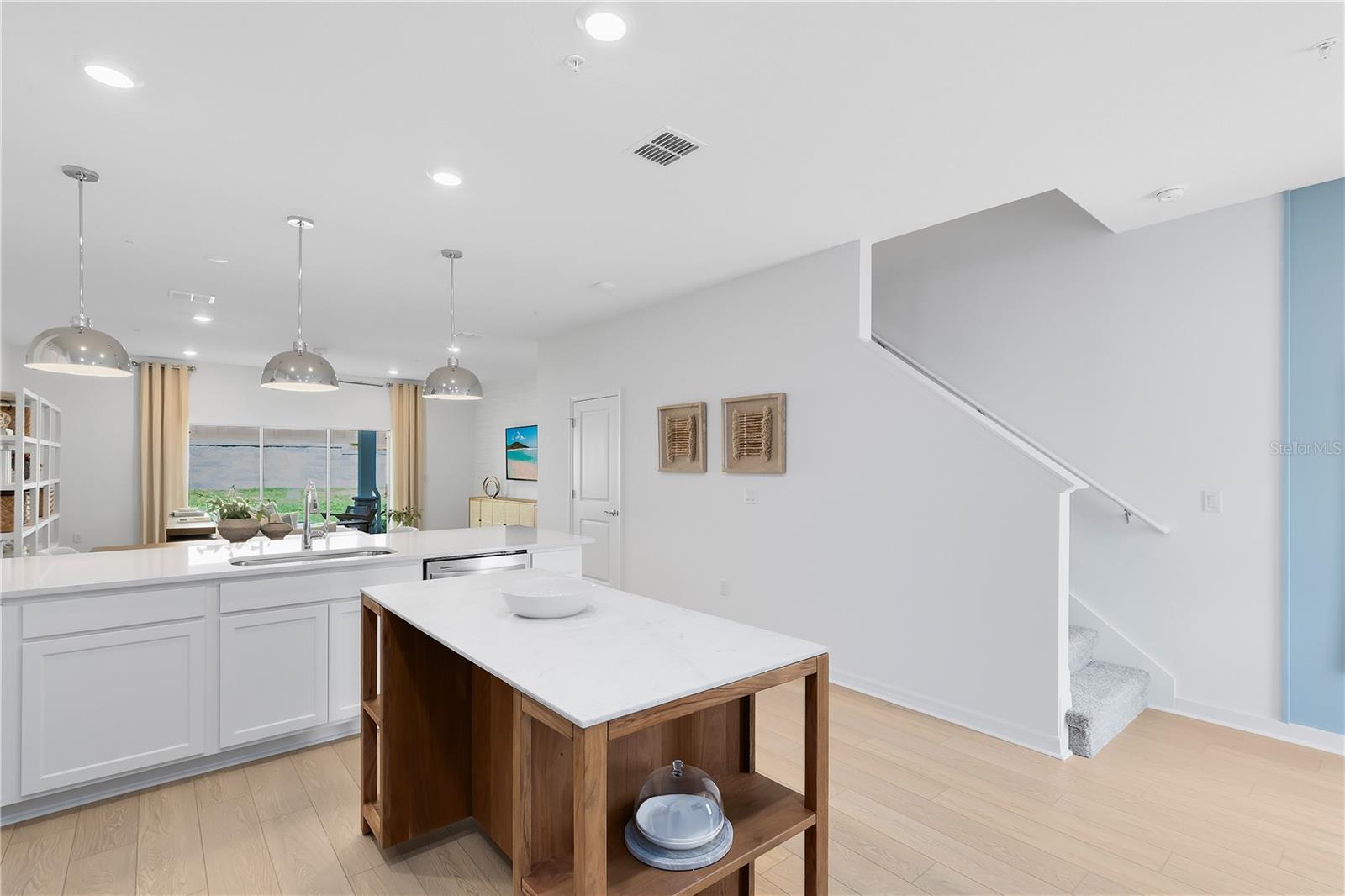 Image 4 of 29 For 439 Meadowland Point