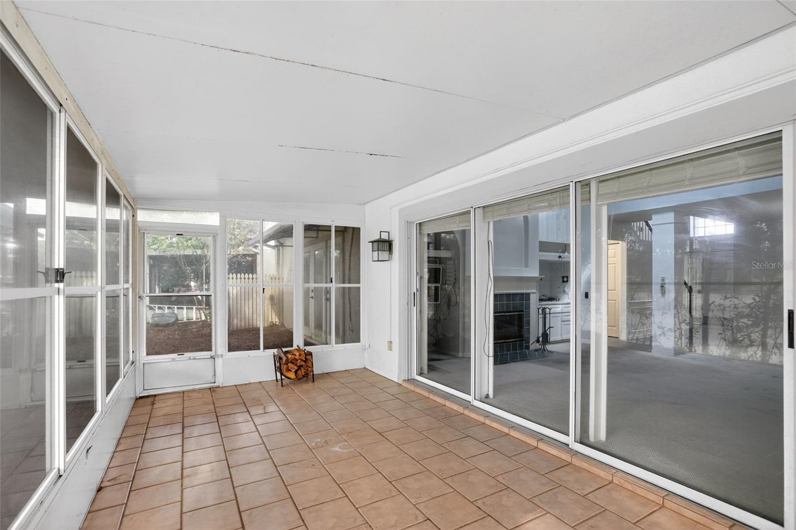 Image 27 of 53 For 912 Charing Cross Circle