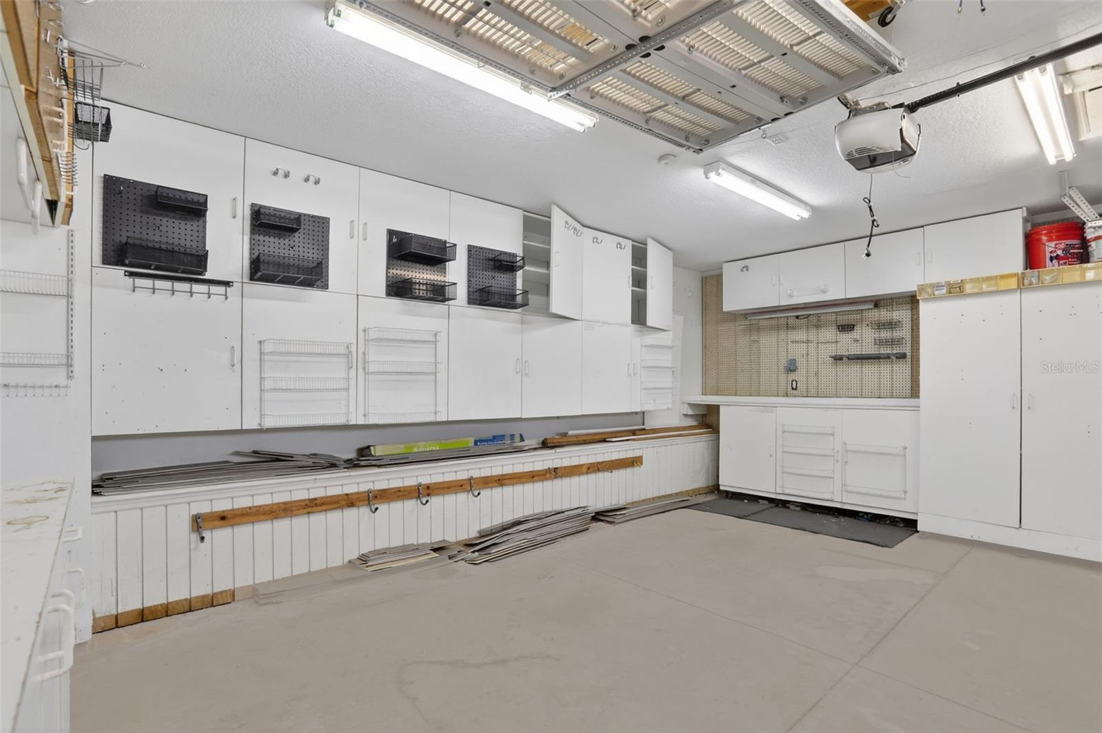 Image 38 of 53 For 912 Charing Cross Circle