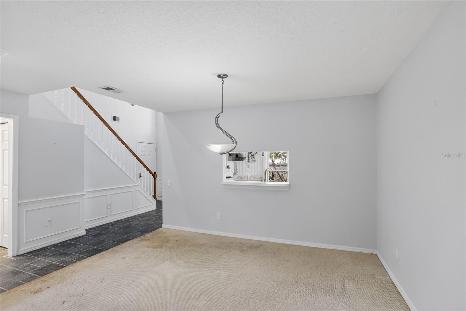 Image 8 of 53 For 912 Charing Cross Circle