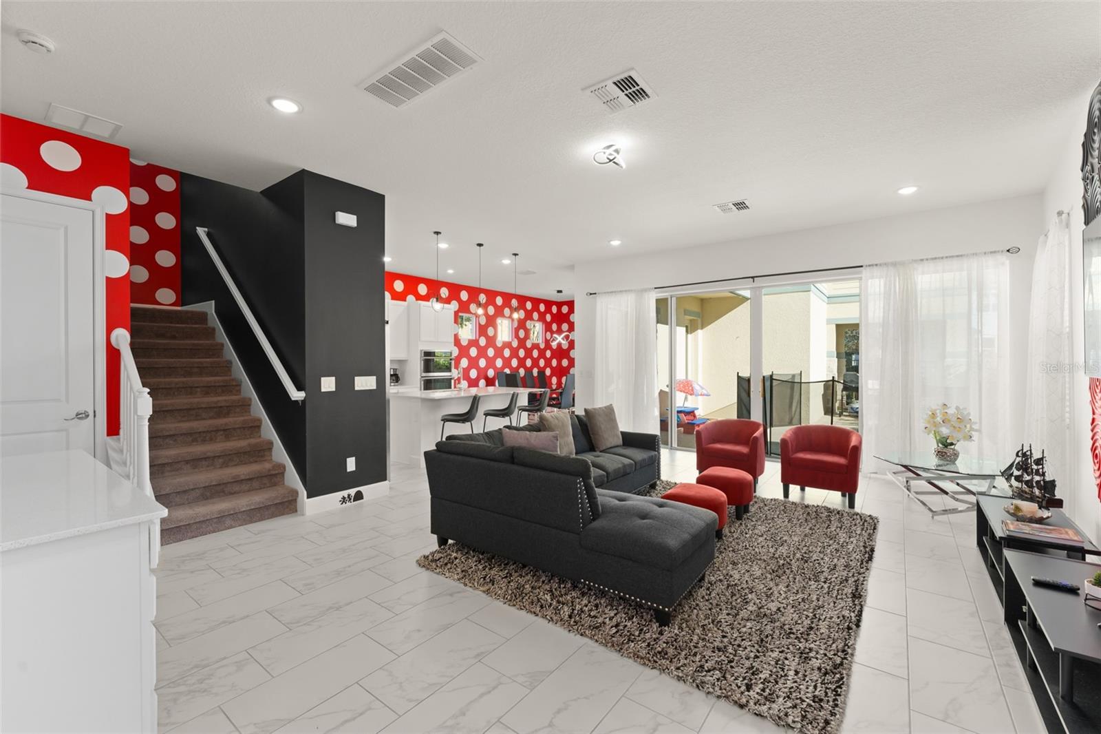 Image 3 of 42 For 1531 Fairview Circle