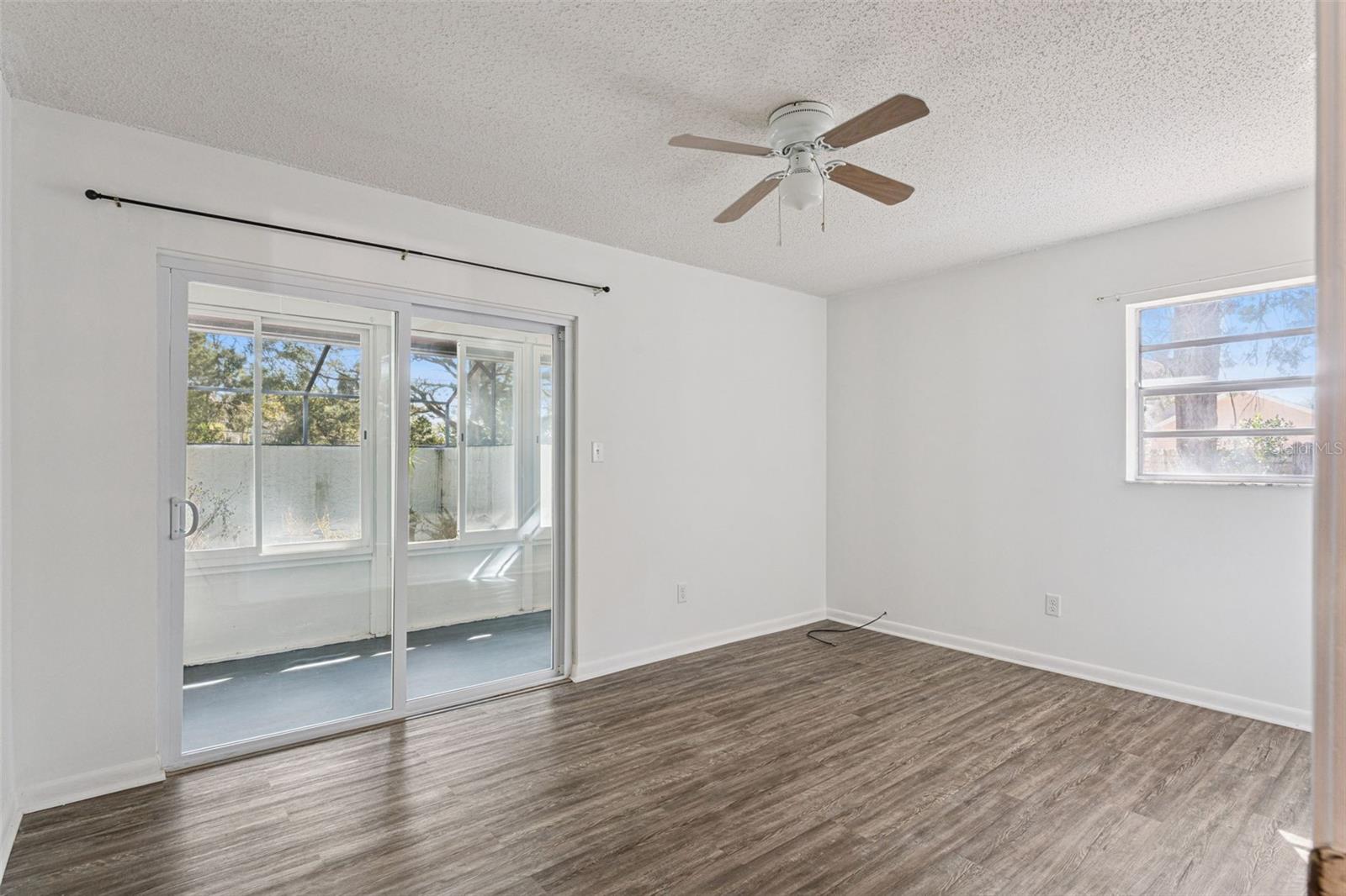 Image 23 of 36 For 1457 Magellan Circle 1003