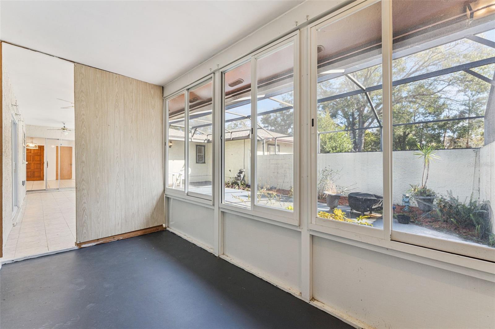 Image 28 of 36 For 1457 Magellan Circle 1003