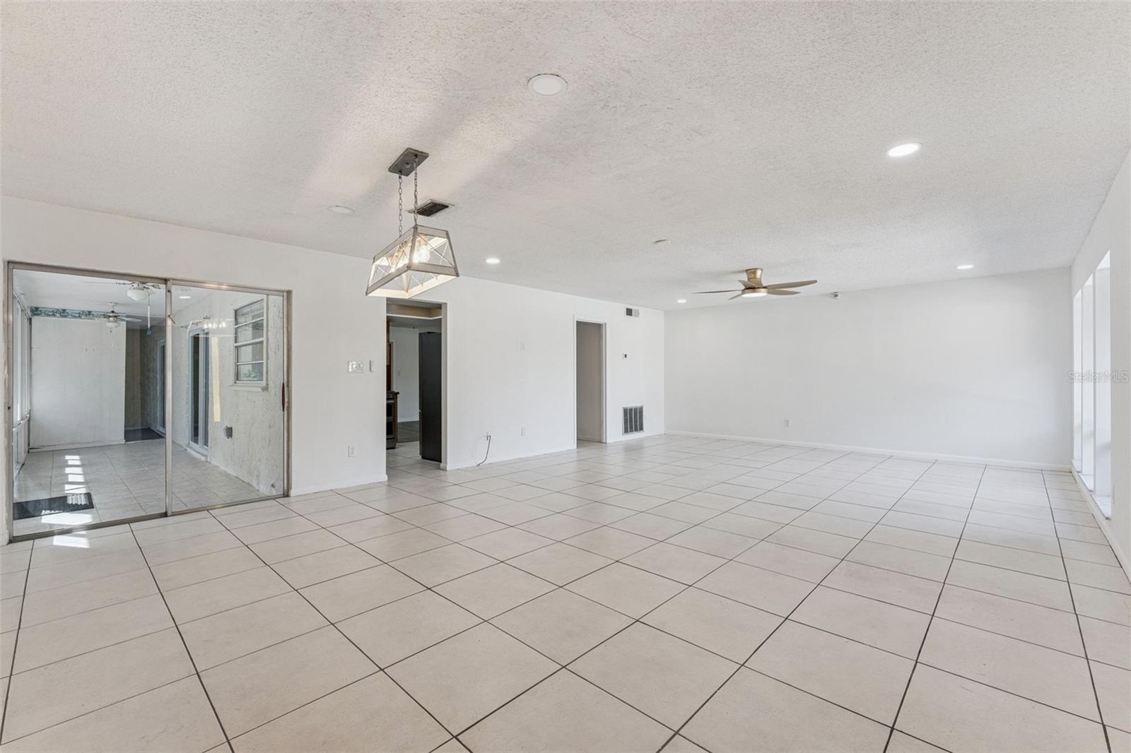 Image 7 of 36 For 1457 Magellan Circle 1003