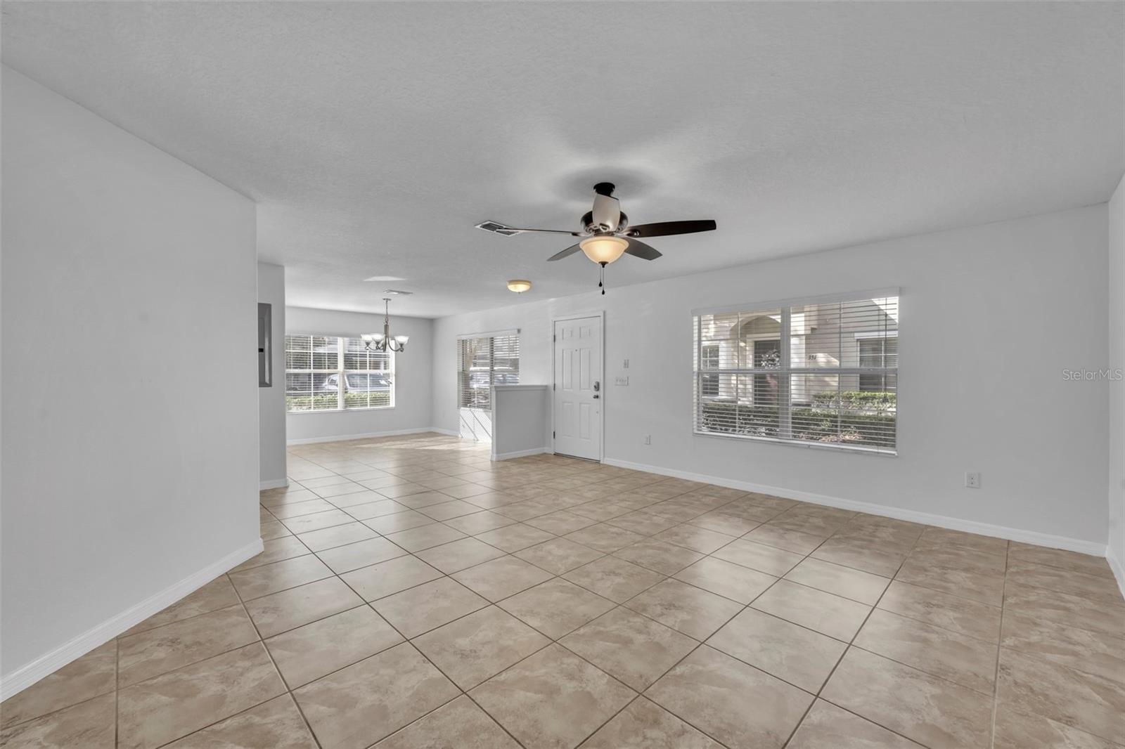 Image 7 of 23 For 359 Carina Circle