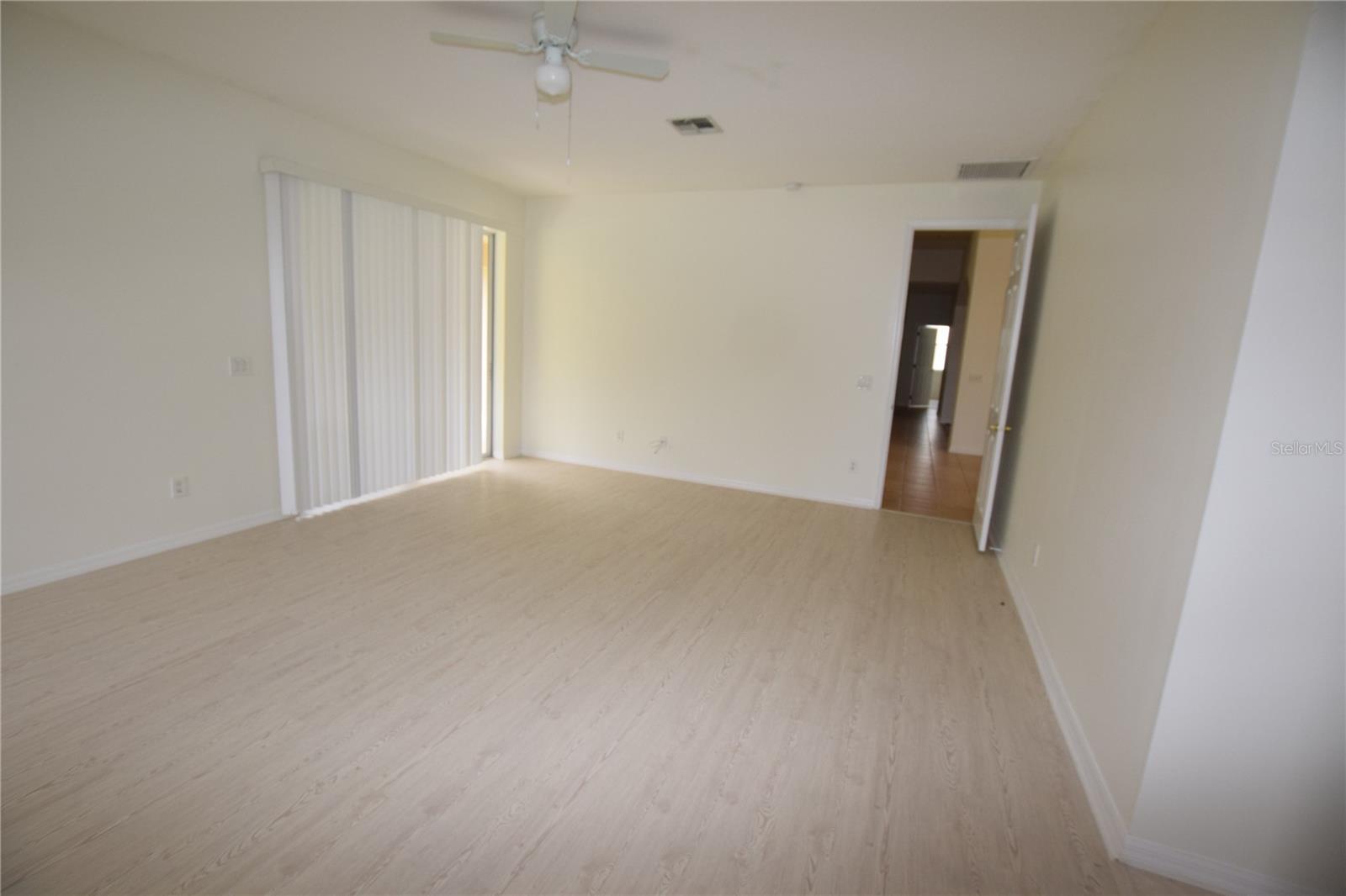 Image 37 of 41 For 2604 Lutza Way