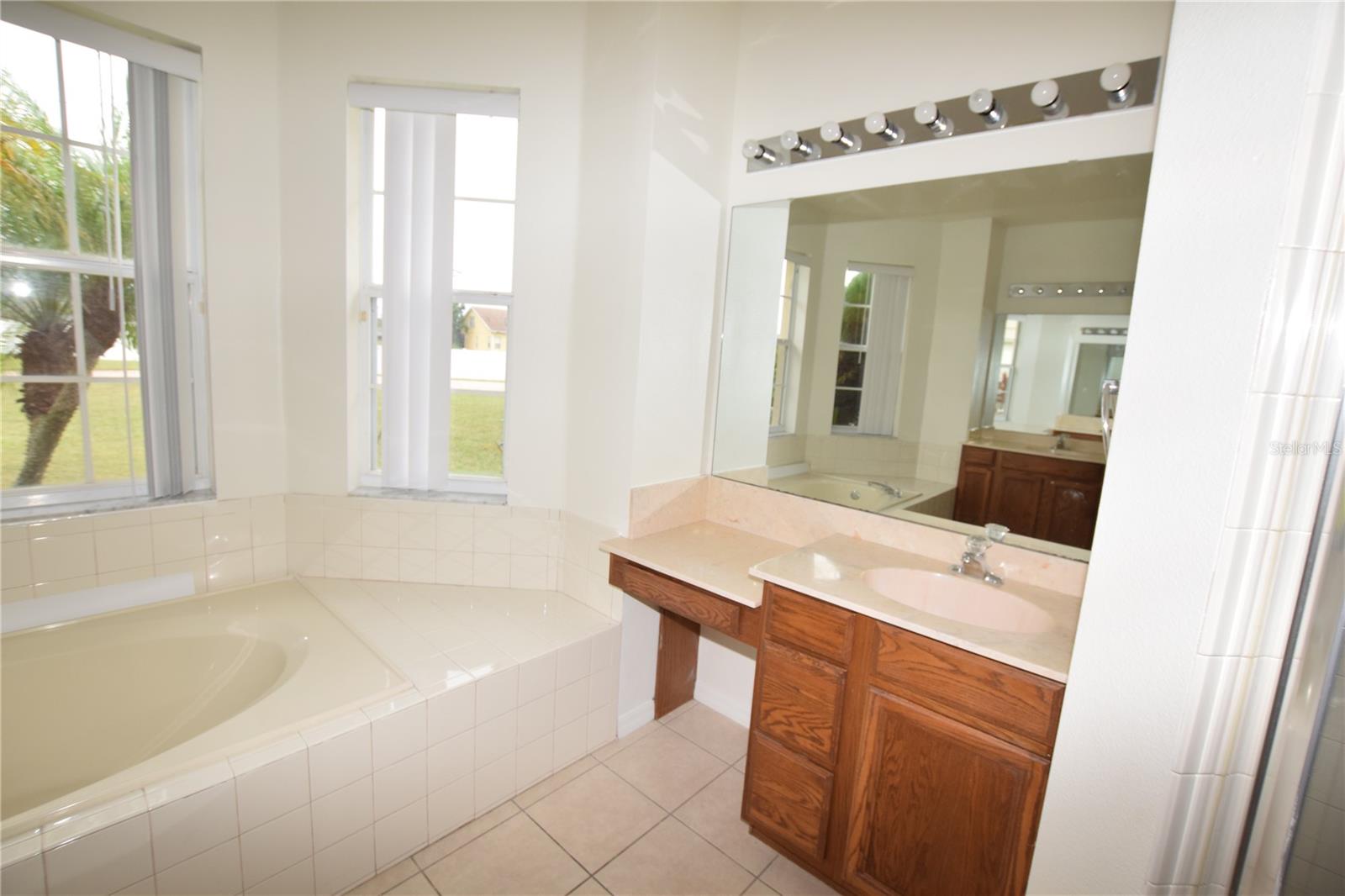 Image 38 of 41 For 2604 Lutza Way