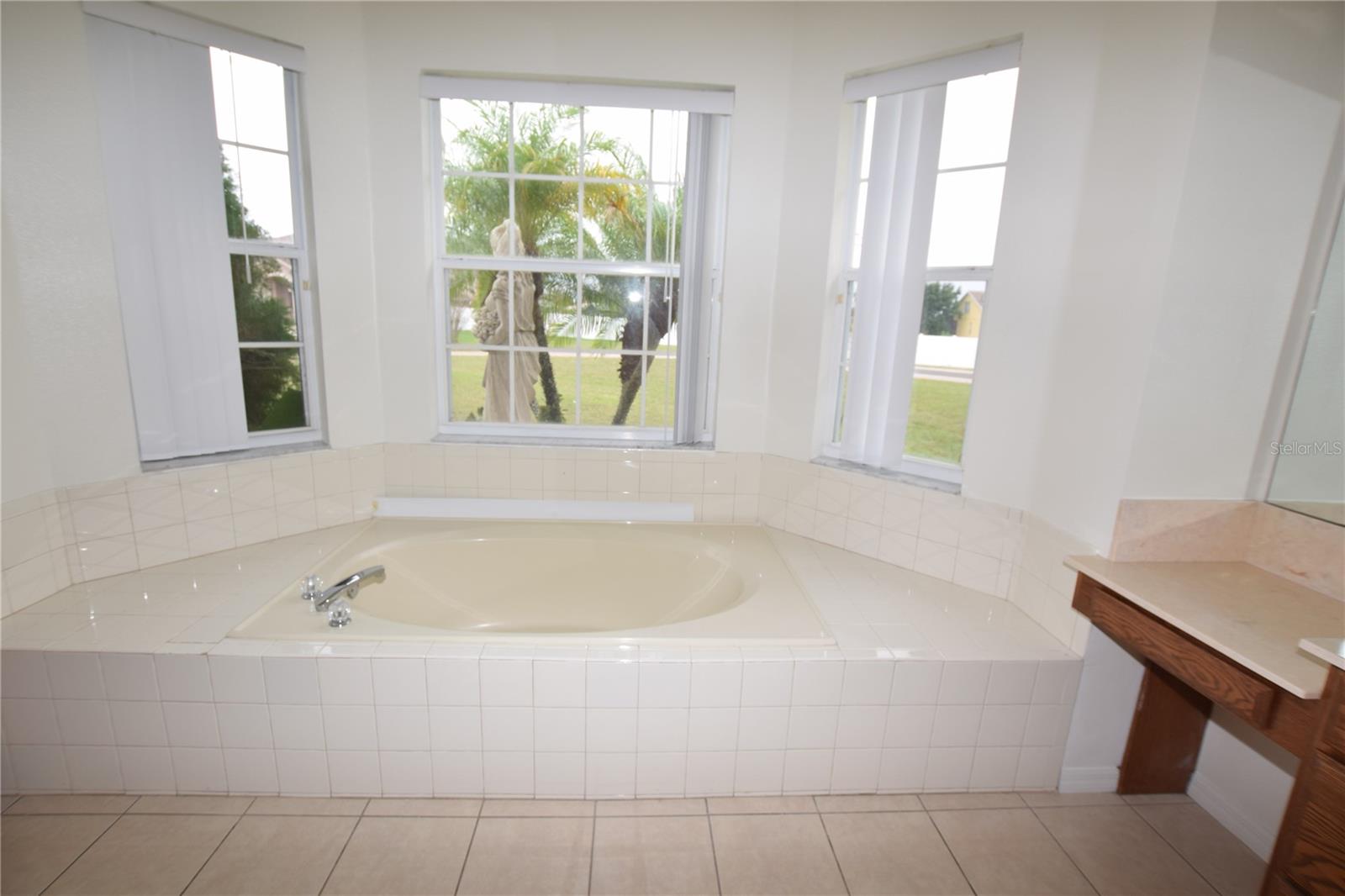 Image 39 of 41 For 2604 Lutza Way