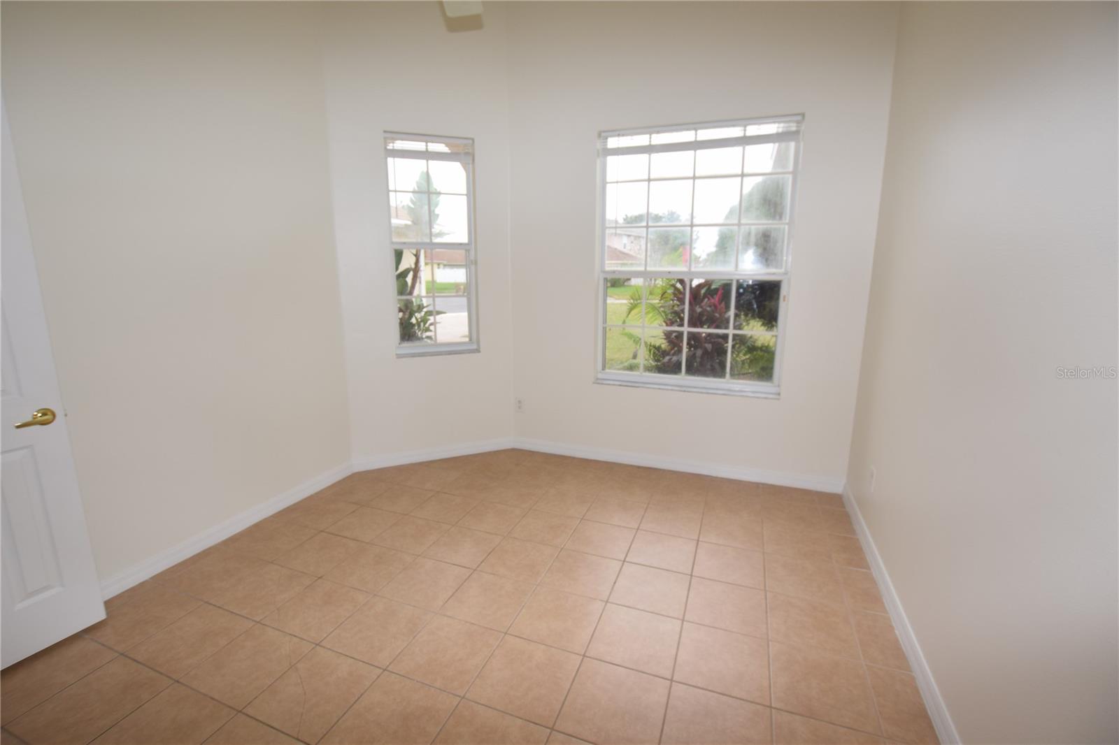 Image 8 of 41 For 2604 Lutza Way