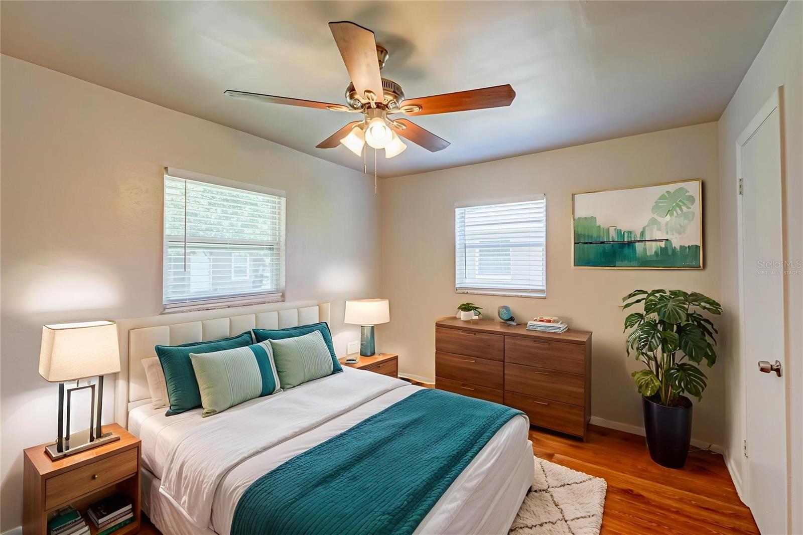 Image 16 of 32 For 14 Cyclops Drive