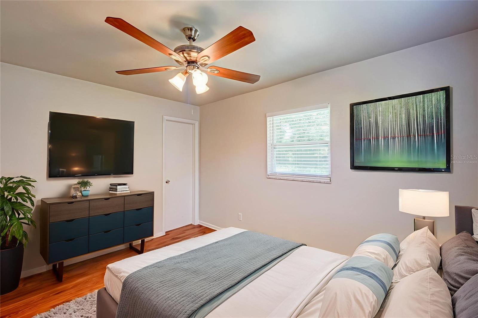 Image 18 of 32 For 14 Cyclops Drive