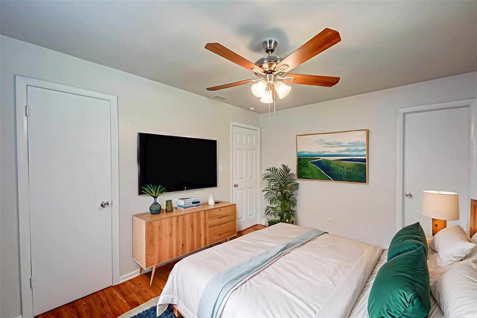 Image 20 of 32 For 14 Cyclops Drive