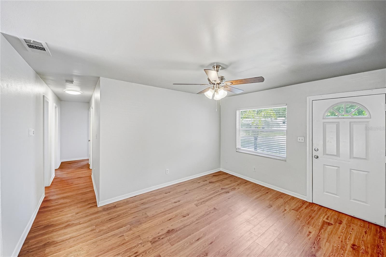 Image 8 of 32 For 14 Cyclops Drive