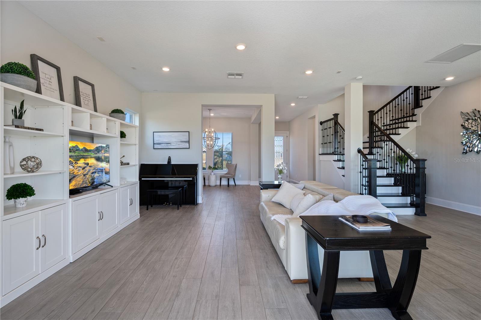 Image 10 of 61 For 17052 Secret Hollow Loop