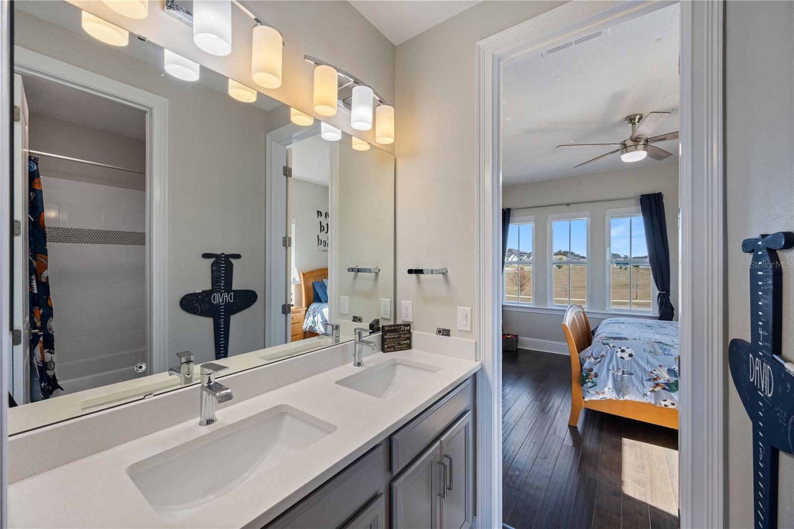 Image 28 of 61 For 17052 Secret Hollow Loop